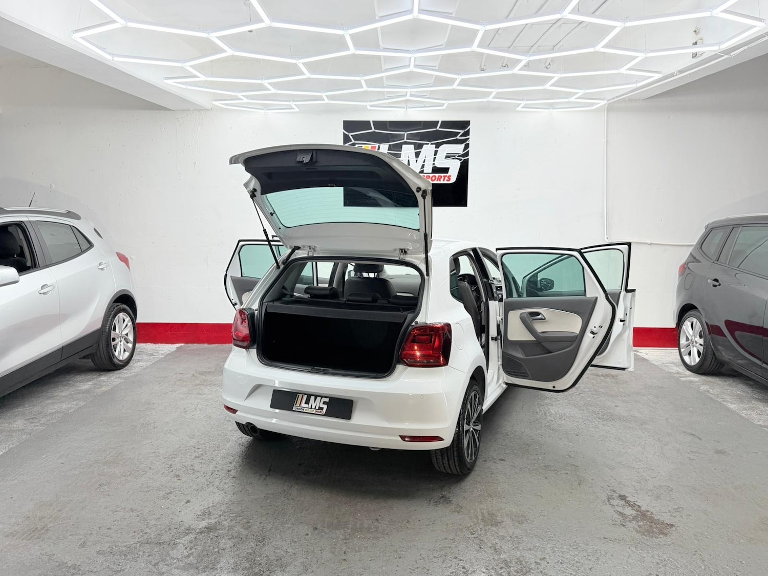 Used Volkswagen Polo 2017 for sale - 76683950: Photo 46