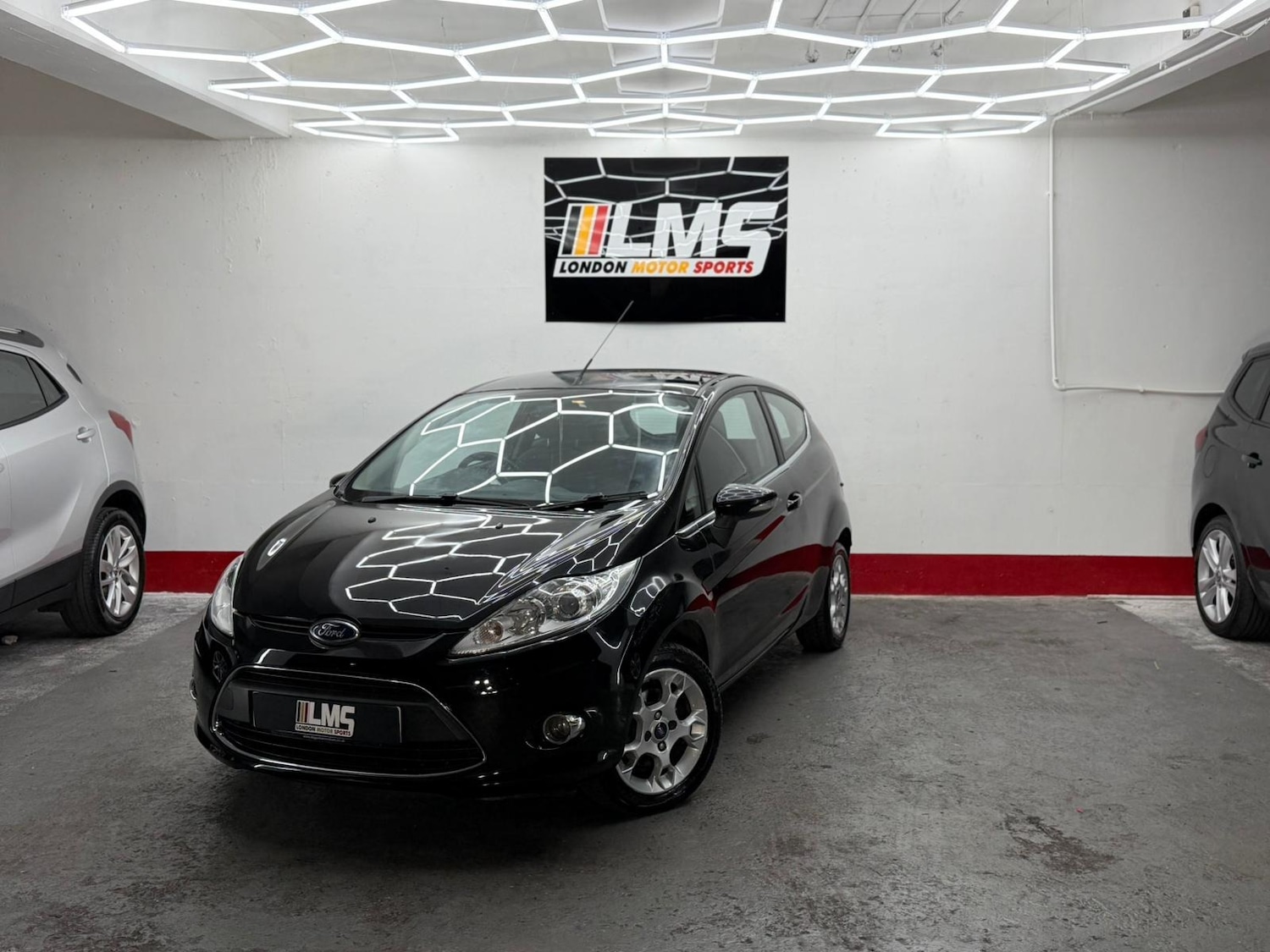 Used Ford Fiesta 2012 for sale - 76532522: Photo 2