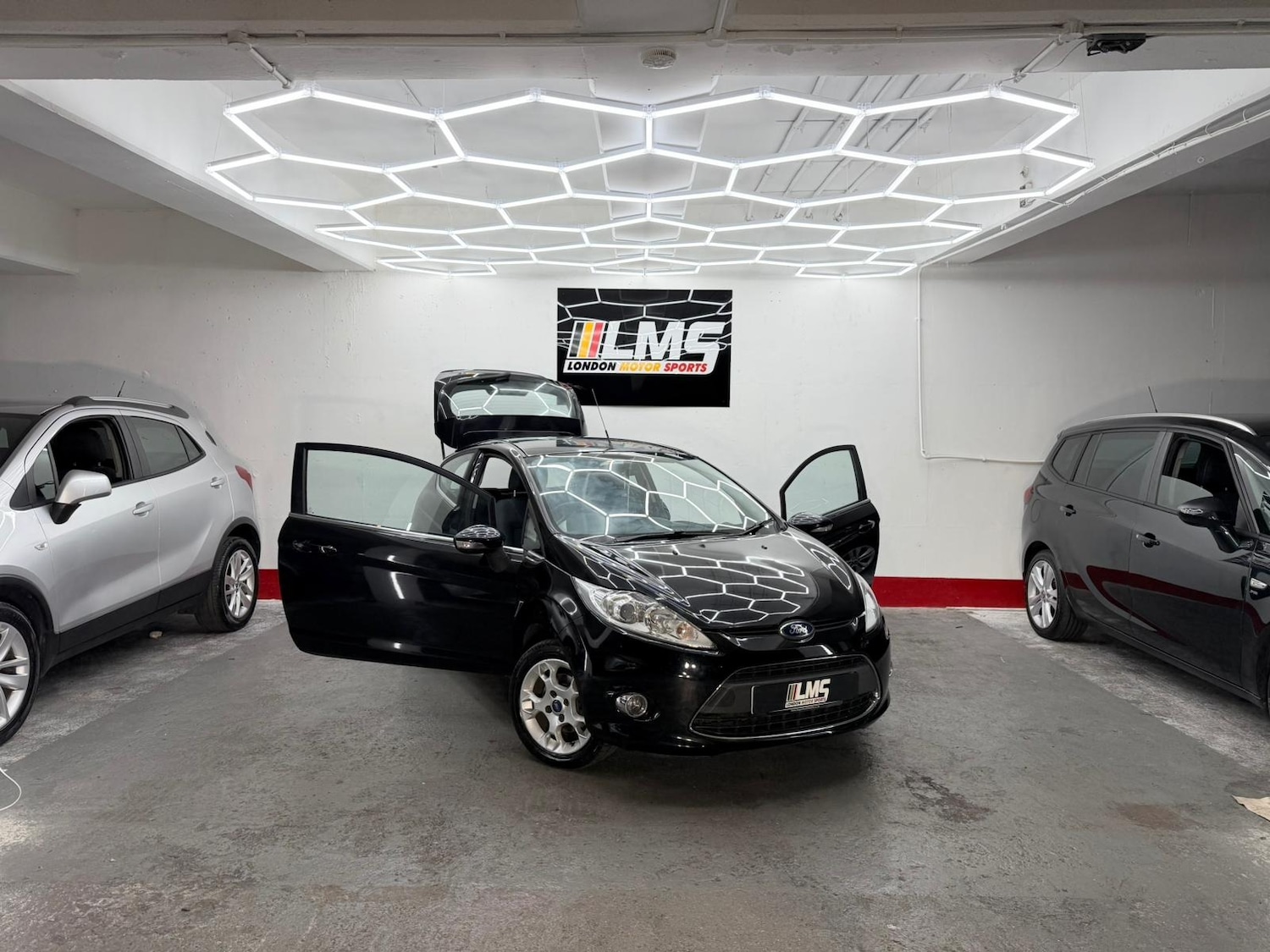 Used Ford Fiesta 2012 for sale - 76532522: Photo 24