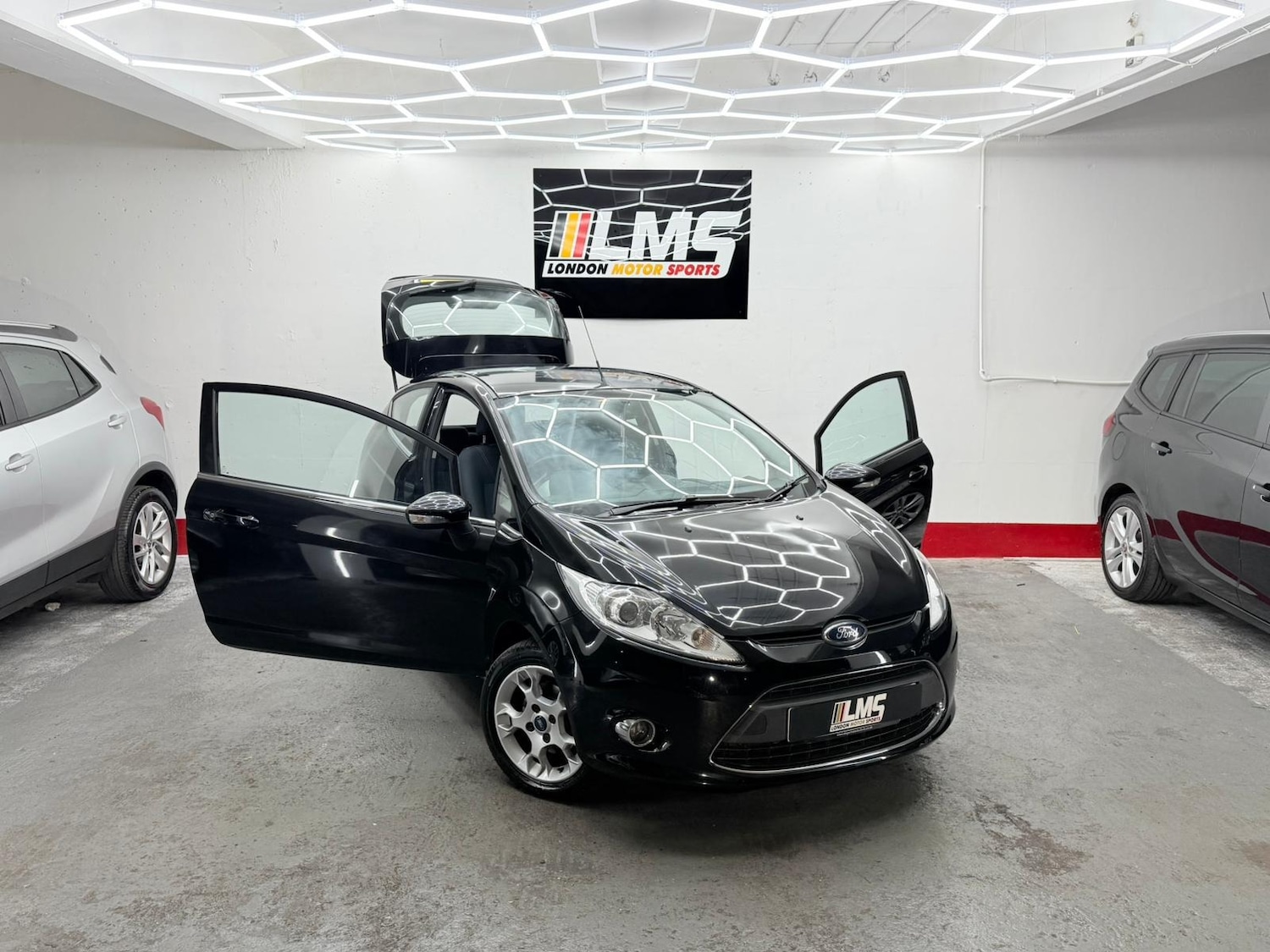 Used Ford Fiesta 2012 for sale - 76532522: Photo 25