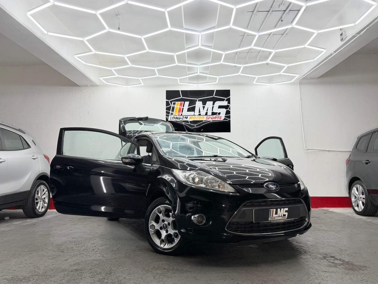 Used Ford Fiesta 2012 for sale - 76532522: Photo 26