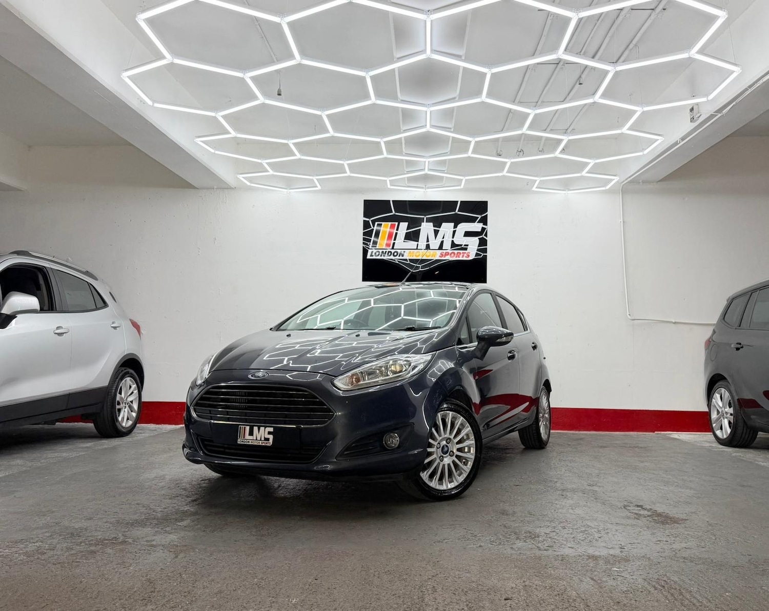 Used Ford Fiesta 2013 for sale - 77094677: Photo 2