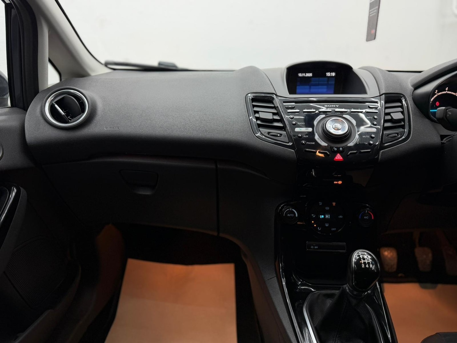 Used Ford Fiesta 2013 for sale - 77094677: Photo 40