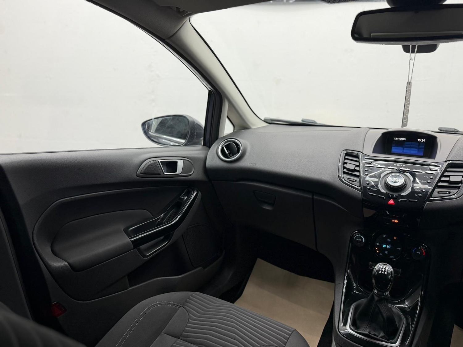 Used Ford Fiesta 2013 for sale - 77094677: Photo 41