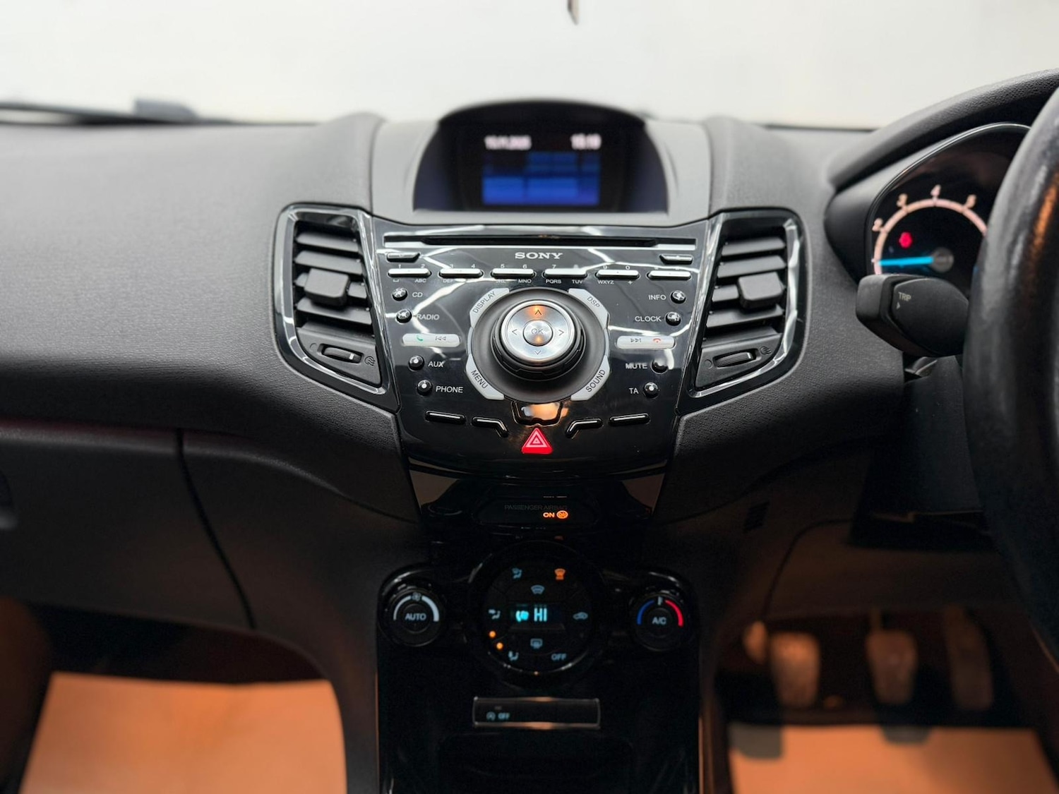 Used Ford Fiesta 2013 for sale - 77094677: Photo 42