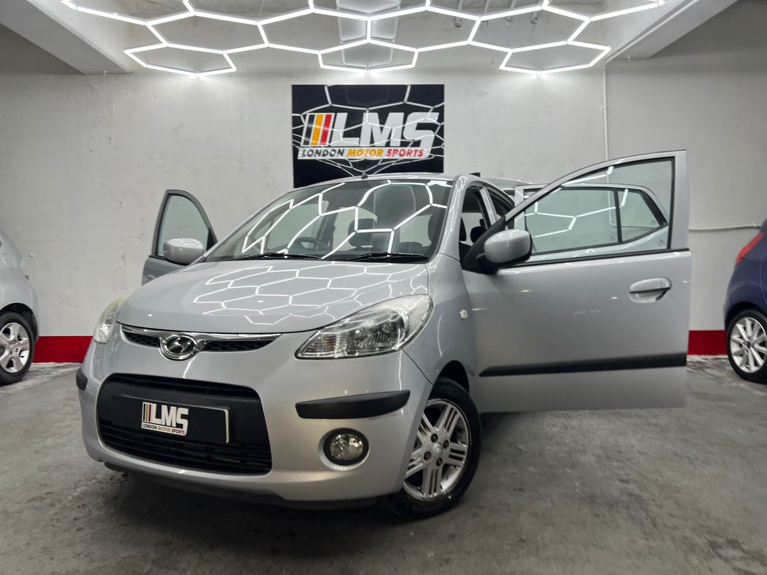 Used Hyundai i10 2011 for sale - 77555468: Photo 16