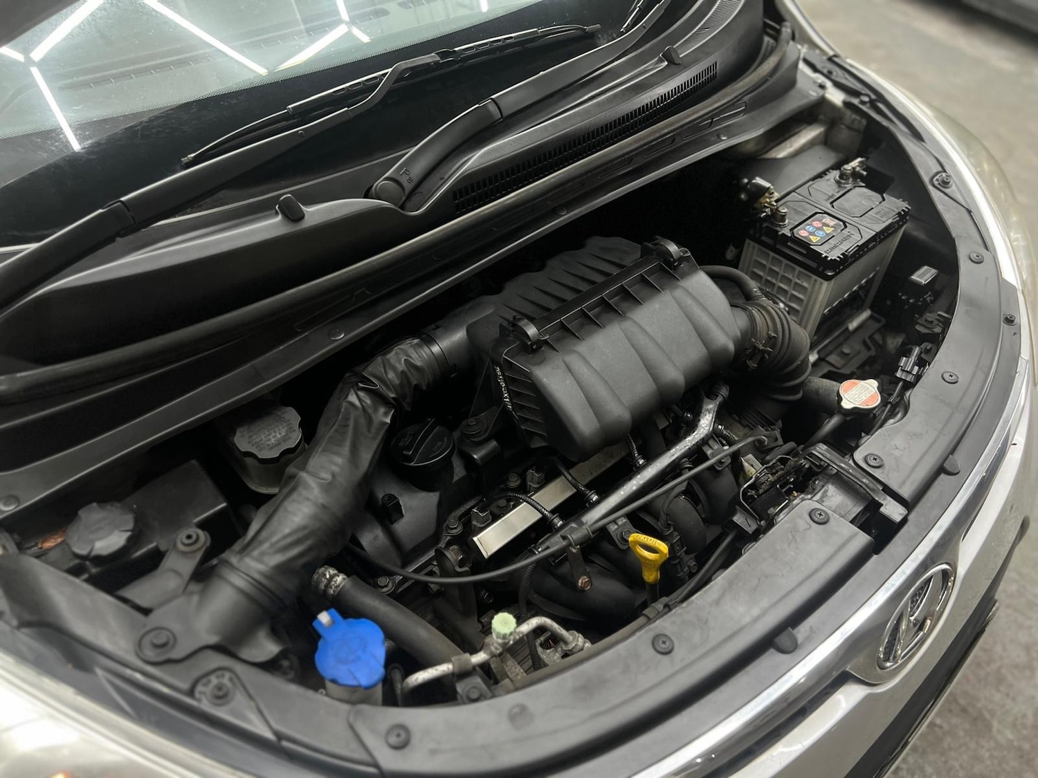 Used Hyundai i10 2011 for sale - 77555468: Photo 33