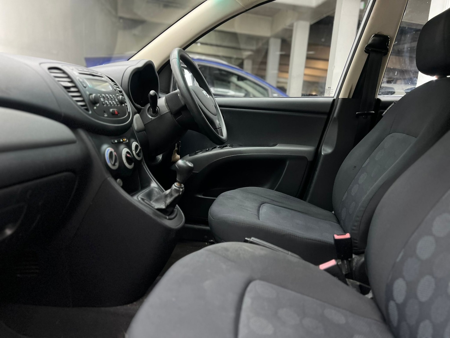 Used Hyundai i10 2011 for sale - 77555468: Photo 36