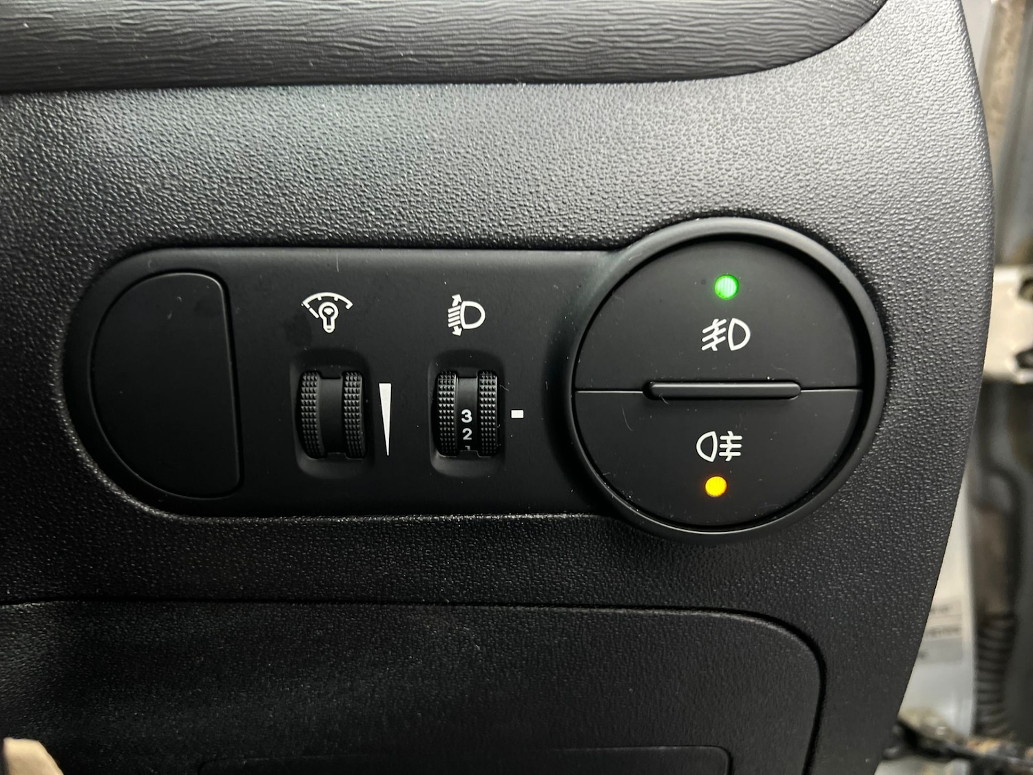 Used Hyundai i10 2011 for sale - 77555468: Photo 45