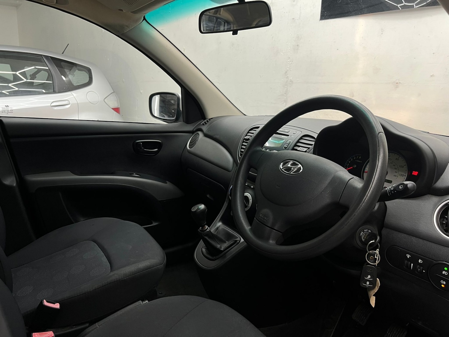 Used Hyundai i10 2011 for sale - 77555468: Photo 47