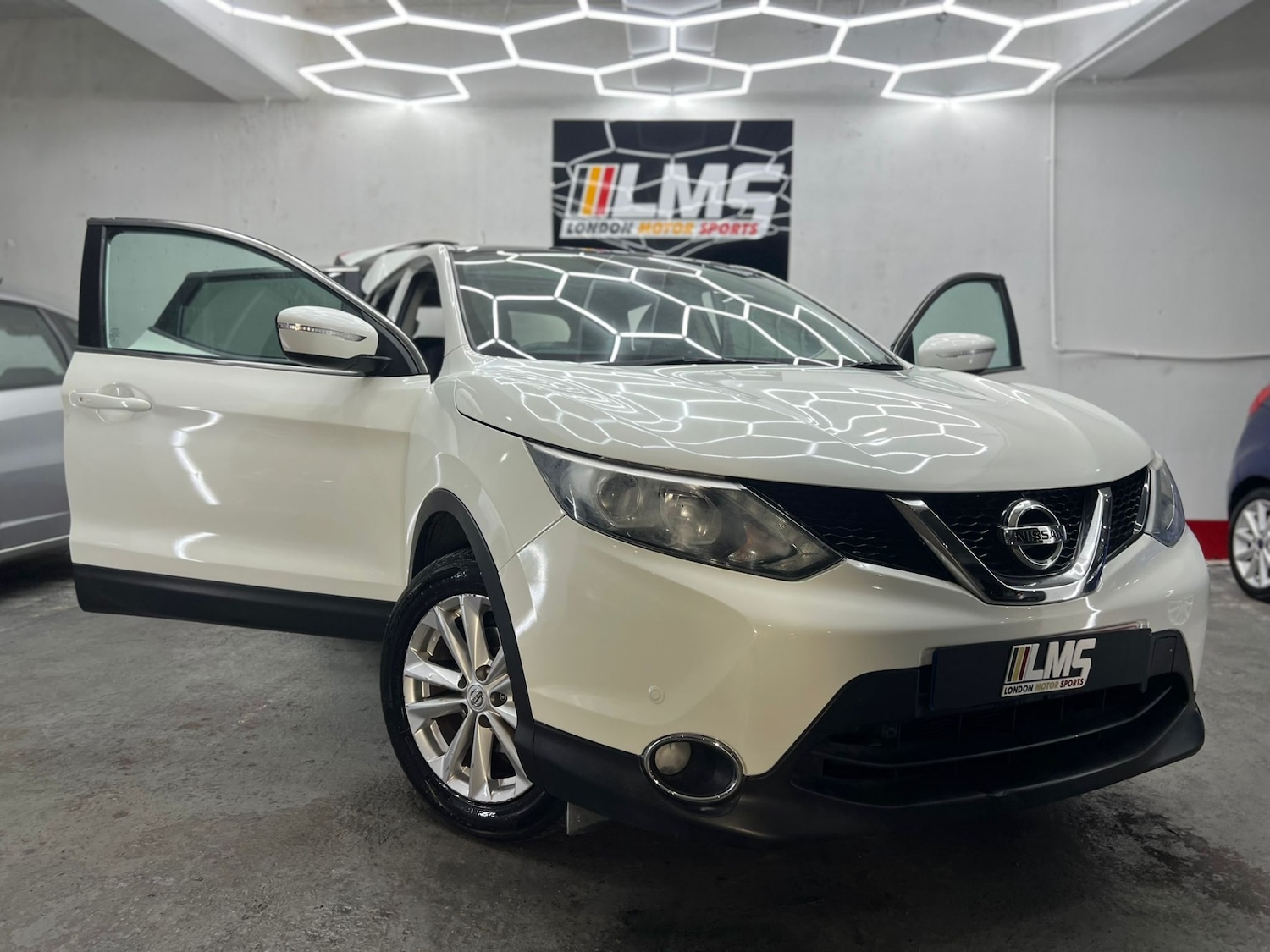 Used Nissan Qashqai 2014 for sale - 77545075: Photo 51
