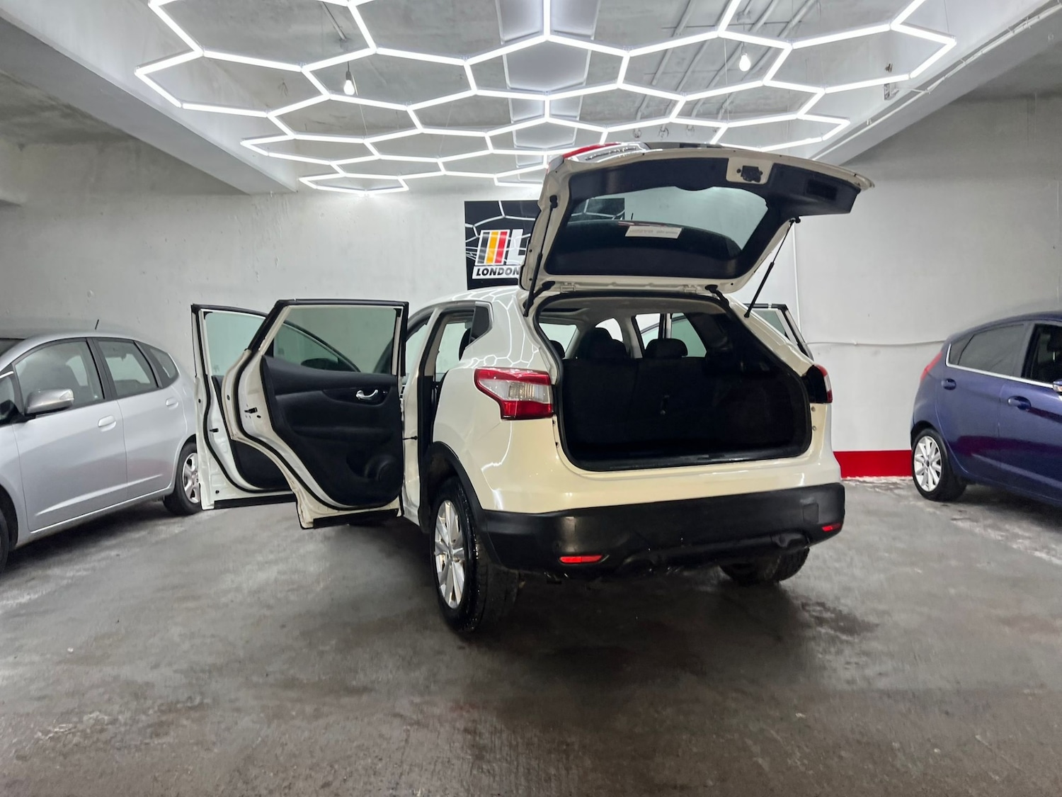 Used Nissan Qashqai 2014 for sale - 77545075: Photo 98