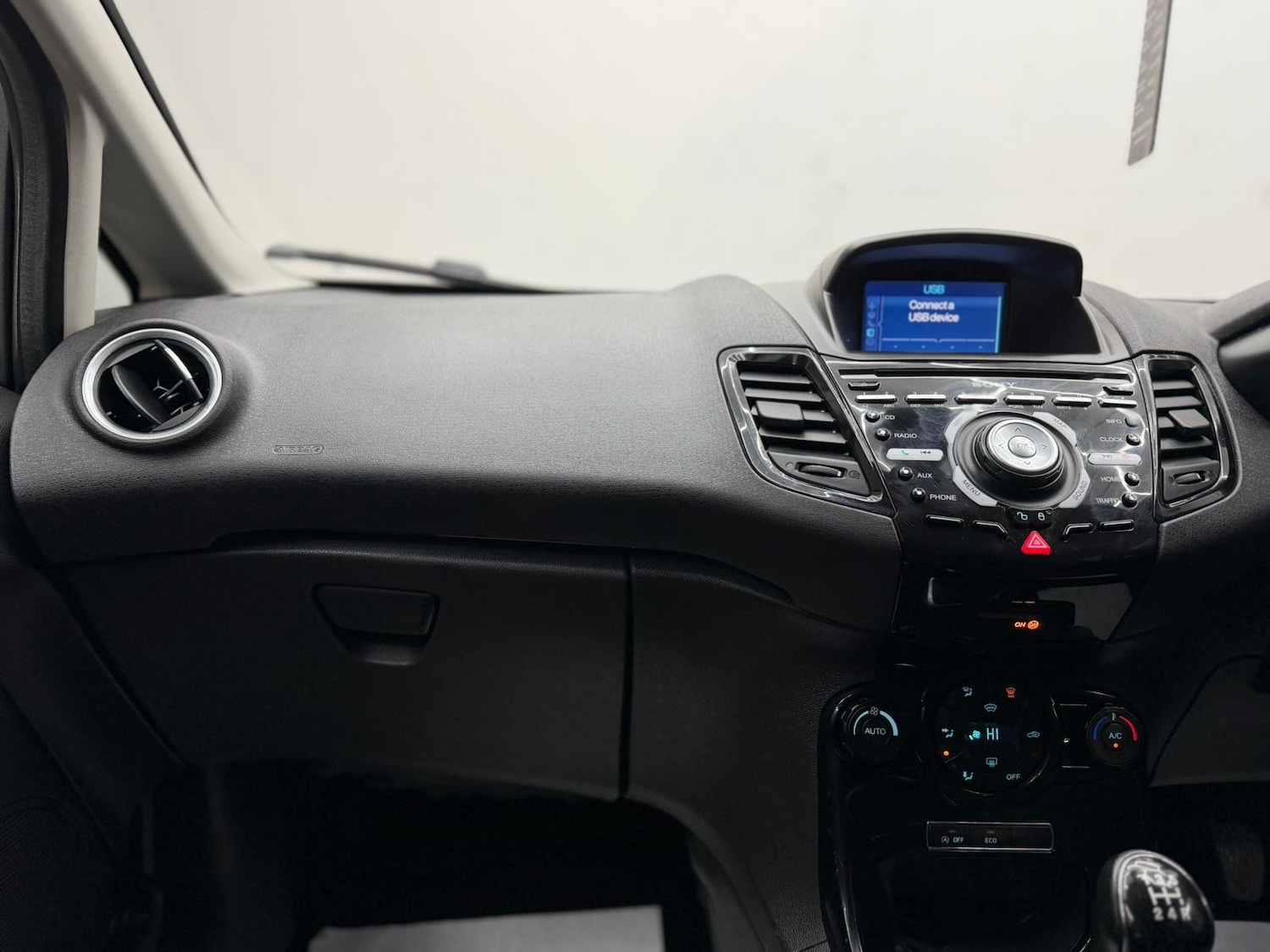 Used Ford Fiesta 2017 for sale - 77472804: Photo 40