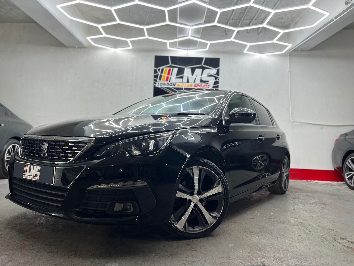Used Peugeot 308 2018 for sale - 77701154: Photo 8