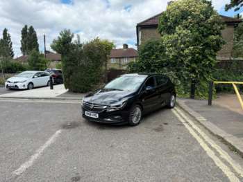 2018 (68) - 1.6T 16V 200 Elite Nav 5dr