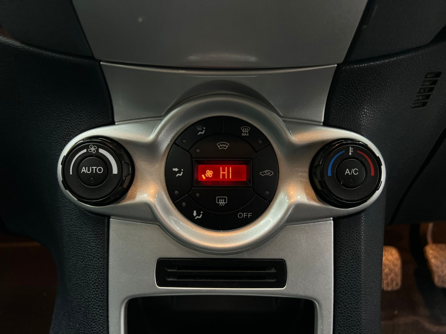 Used Ford Fiesta 2010 for sale - 77579809: Photo 62