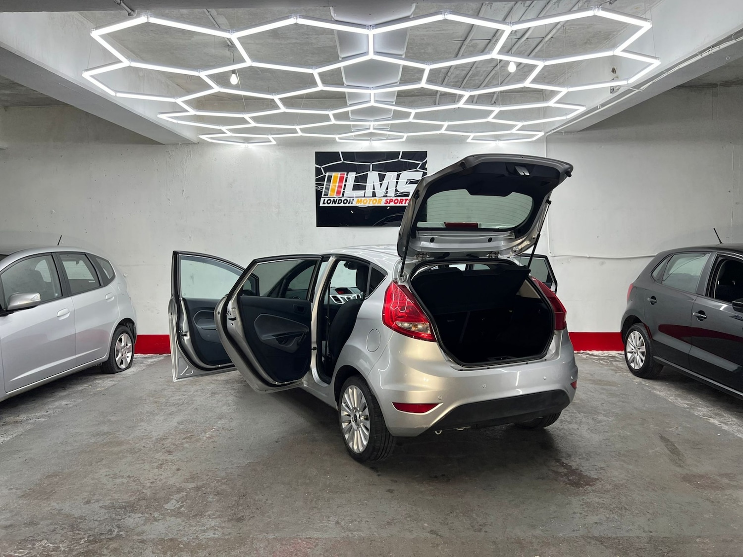 Used Ford Fiesta 2010 for sale - 77579809: Photo 85