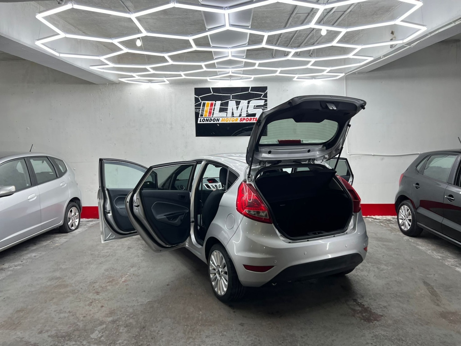Used Ford Fiesta 2010 for sale - 77579809: Photo 86