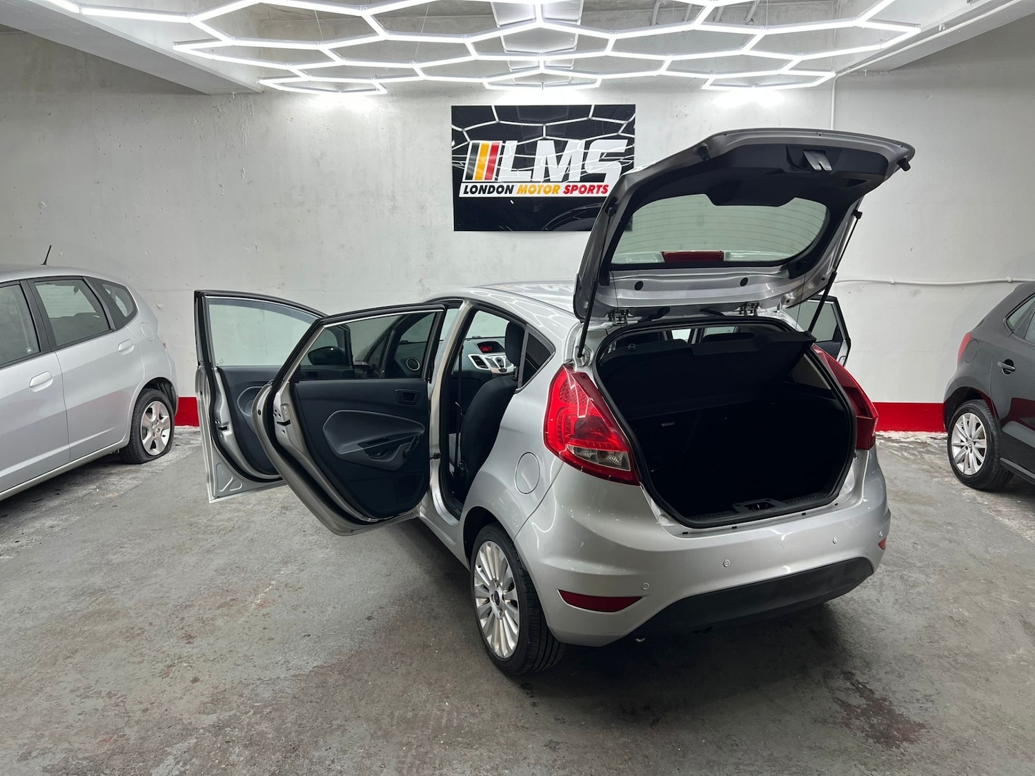 Used Ford Fiesta 2010 for sale - 77579809: Photo 88