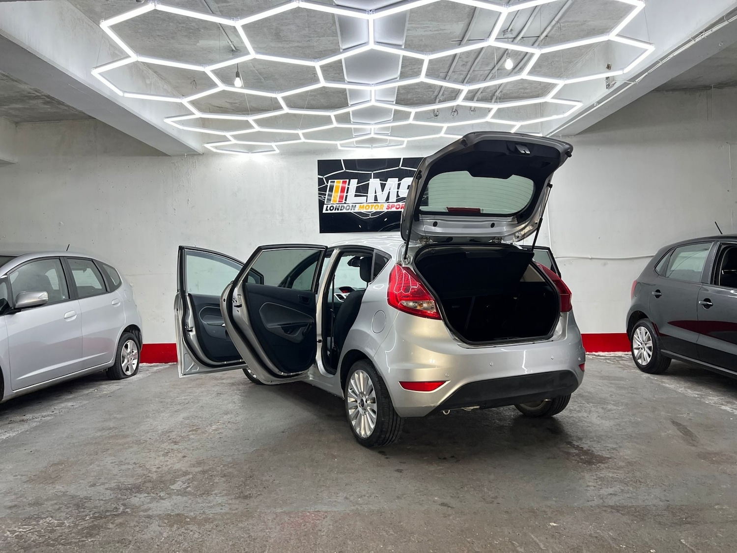 Used Ford Fiesta 2010 for sale - 77579809: Photo 90