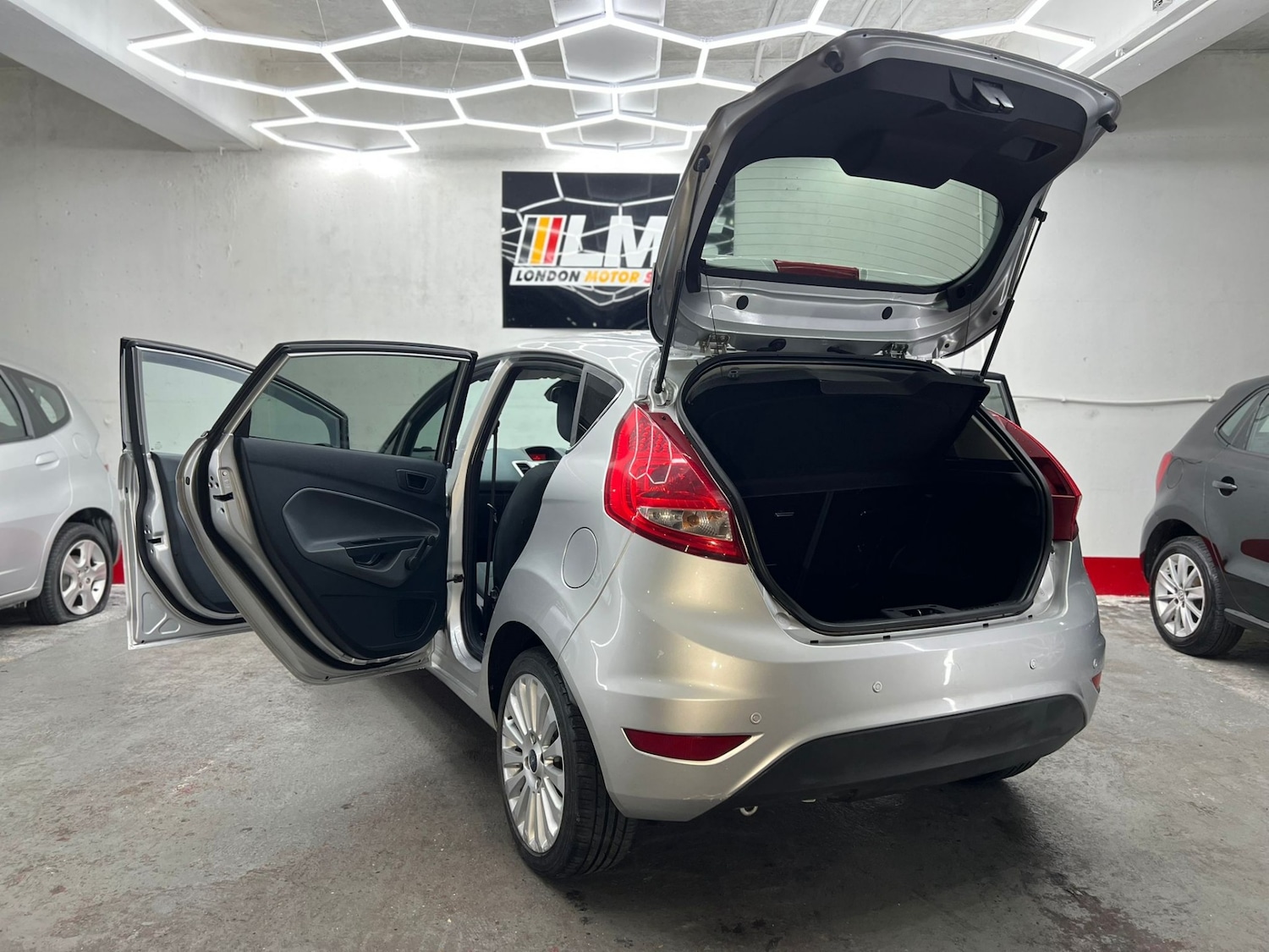 Used Ford Fiesta 2010 for sale - 77579809: Photo 93