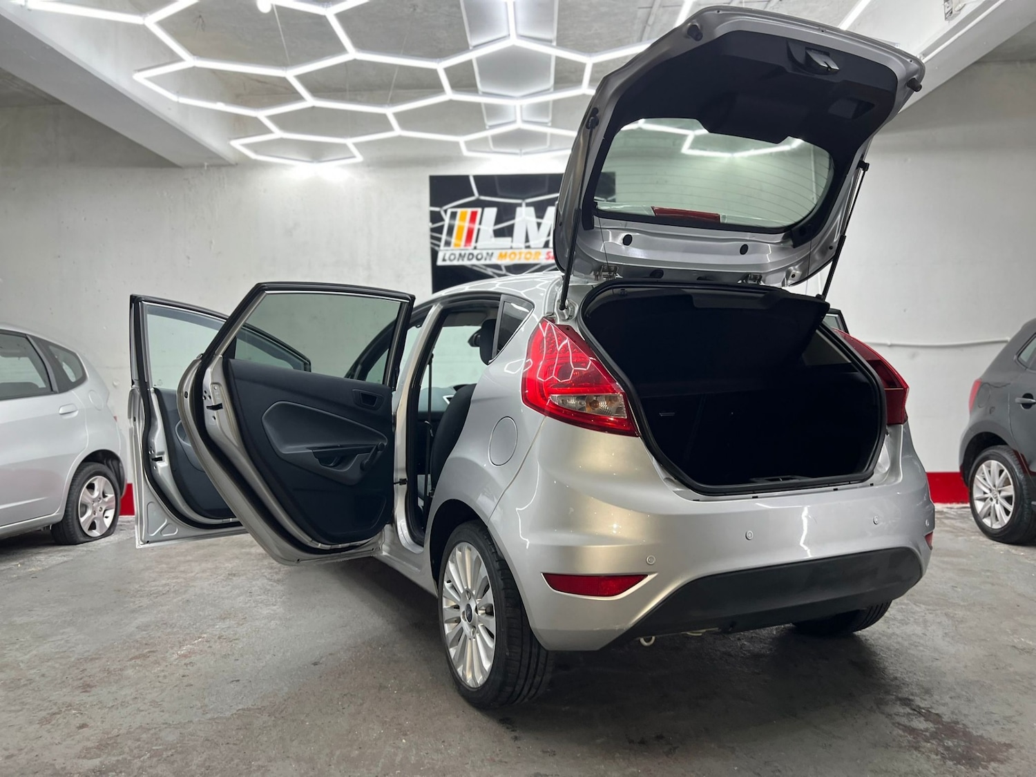 Used Ford Fiesta 2010 for sale - 77579809: Photo 94