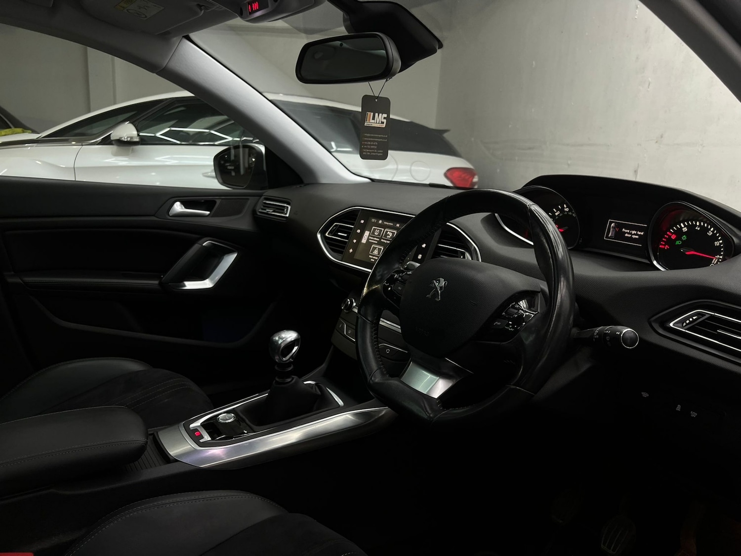 Used Peugeot 308 2014 for sale - 77903363: Photo 56