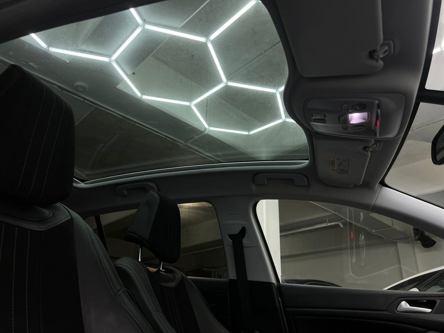 Used Peugeot 308 2014 for sale - 77903363: Photo 58