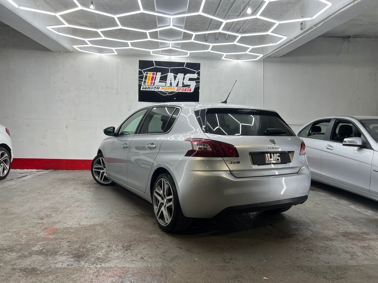 Used Peugeot 308 2014 for sale - 77903363: Photo 67