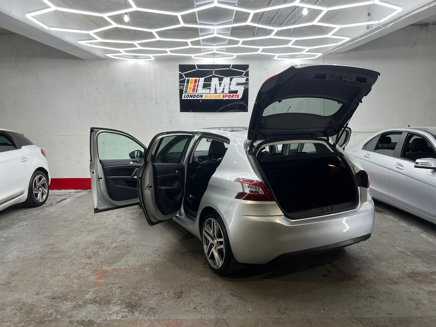 Used Peugeot 308 2014 for sale - 77903363: Photo 80