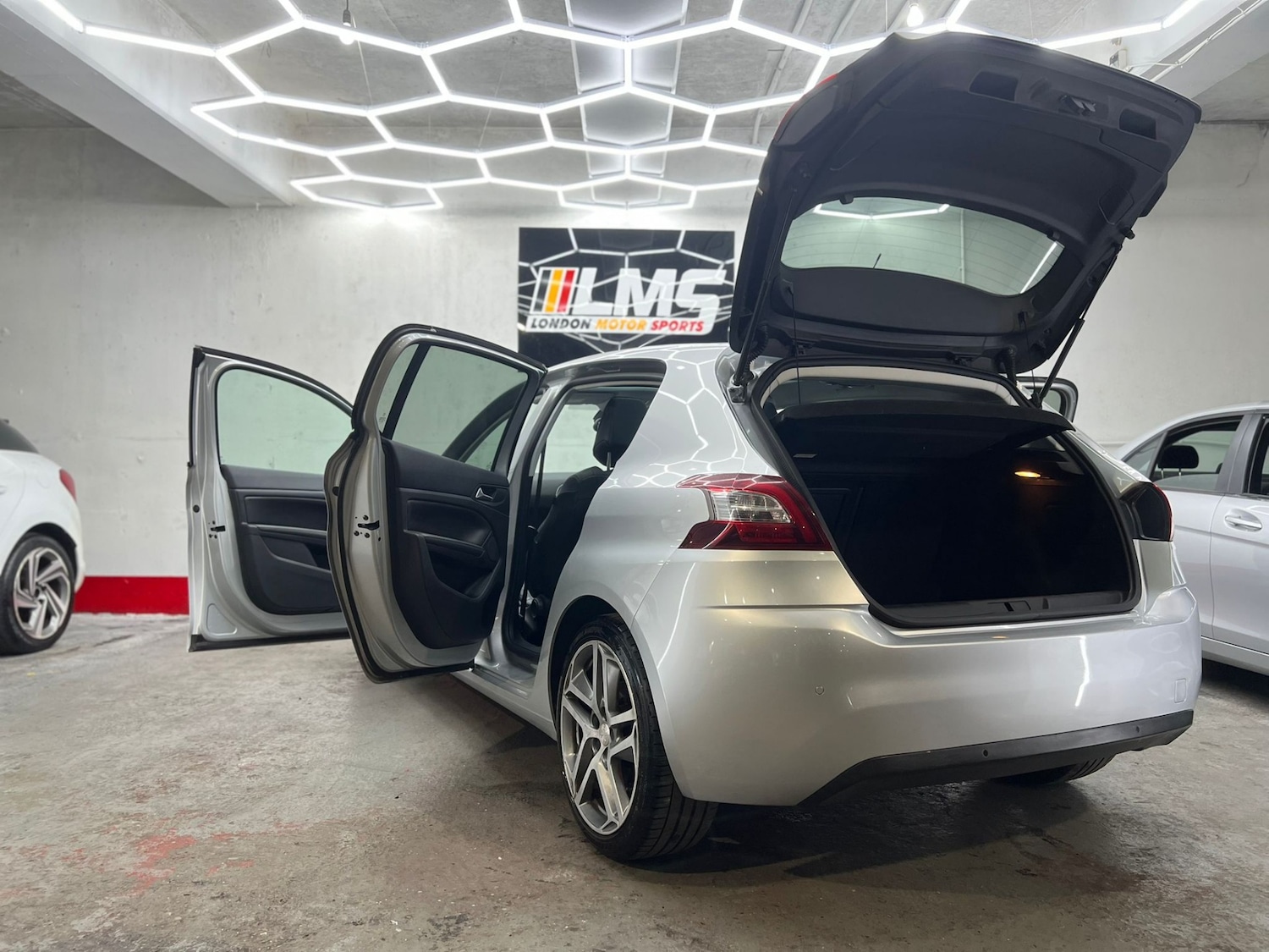 Used Peugeot 308 2014 for sale - 77903363: Photo 83