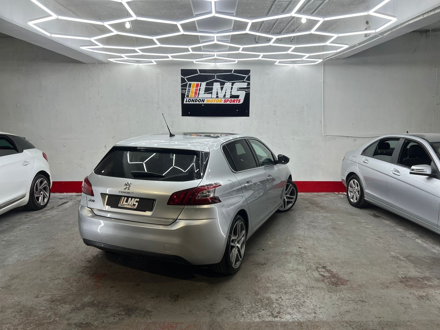 Used Peugeot 308 2014 for sale - 77903363: Photo 86