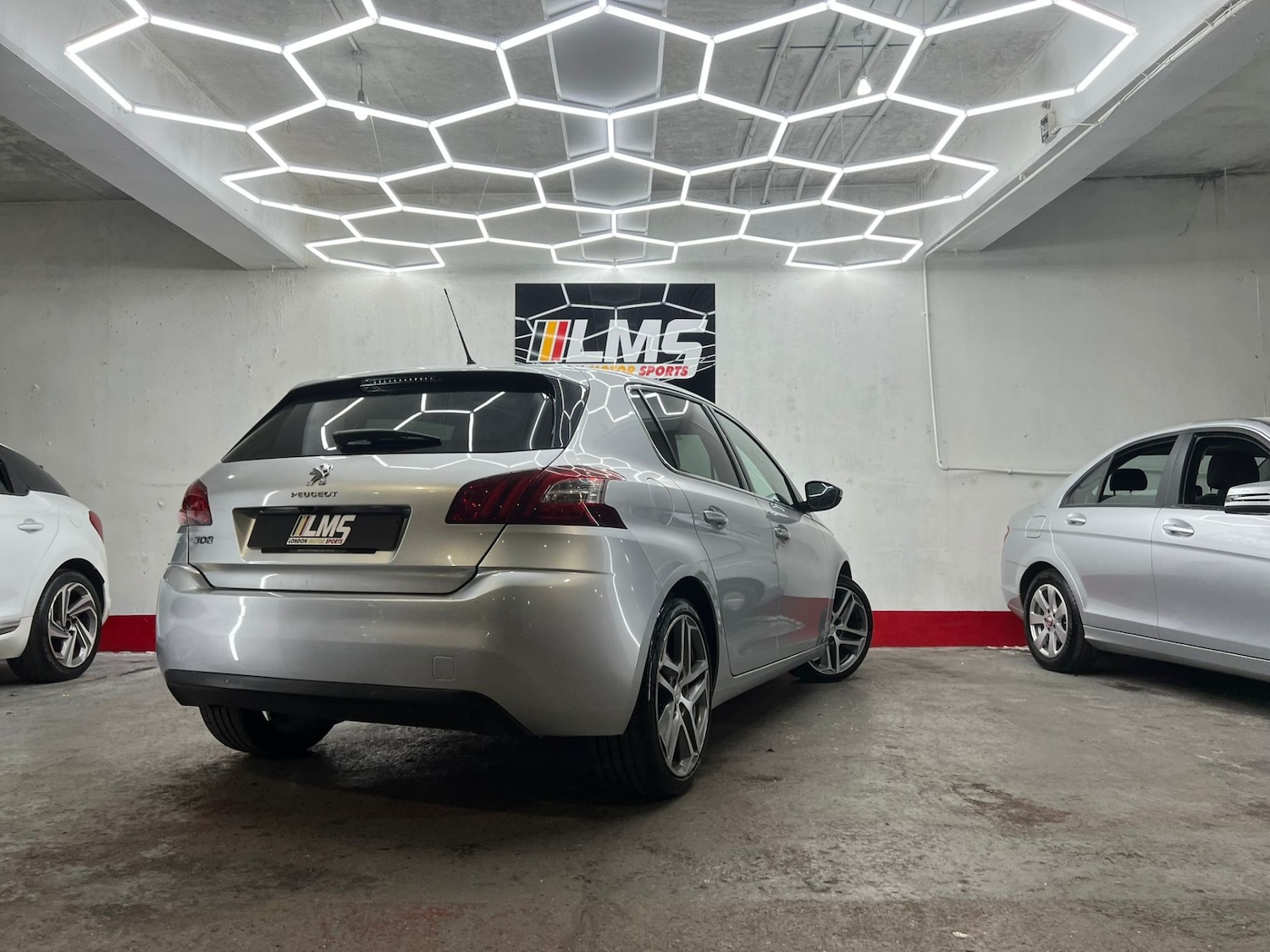 Used Peugeot 308 2014 for sale - 77903363: Photo 87