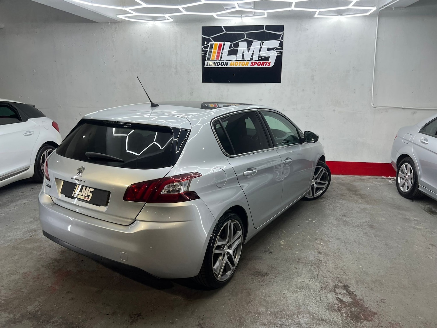 Used Peugeot 308 2014 for sale - 77903363: Photo 89