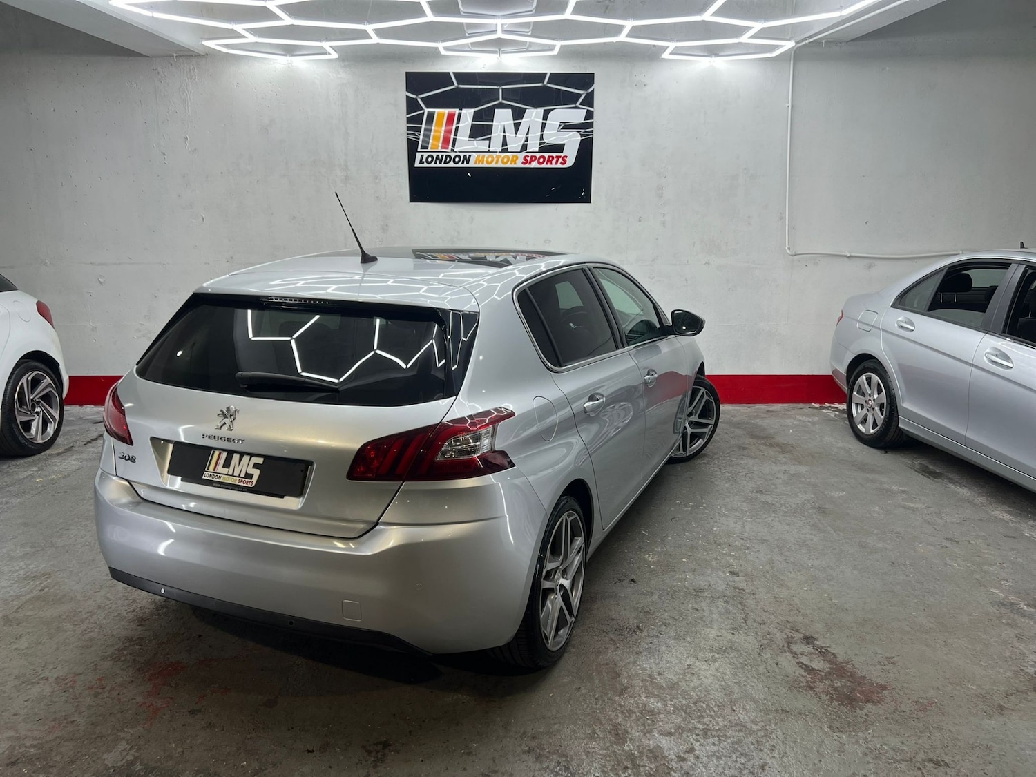 Used Peugeot 308 2014 for sale - 77903363: Photo 90