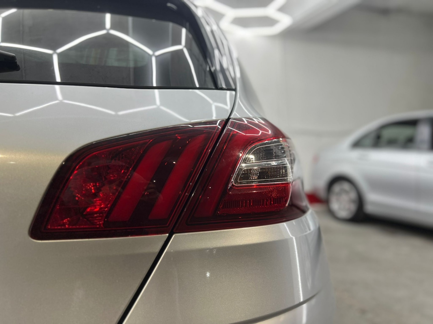 Used Peugeot 308 2014 for sale - 77903363: Photo 94