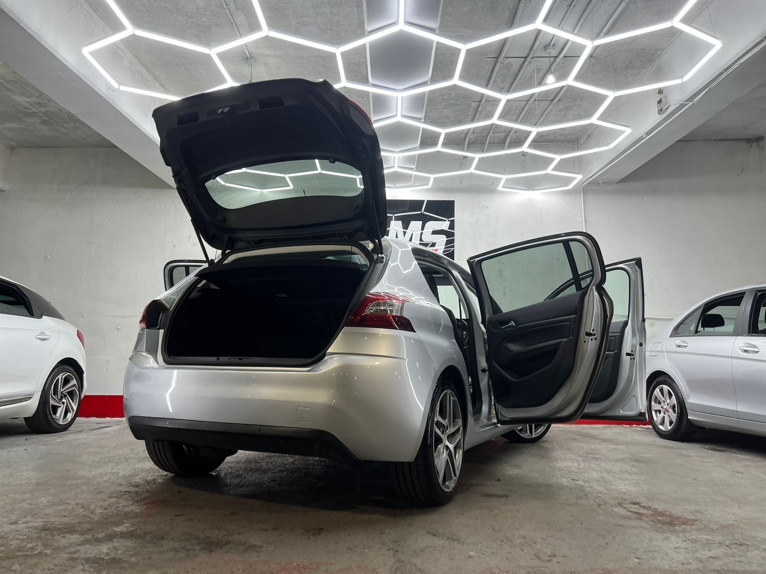 Used Peugeot 308 2014 for sale - 77903363: Photo 99