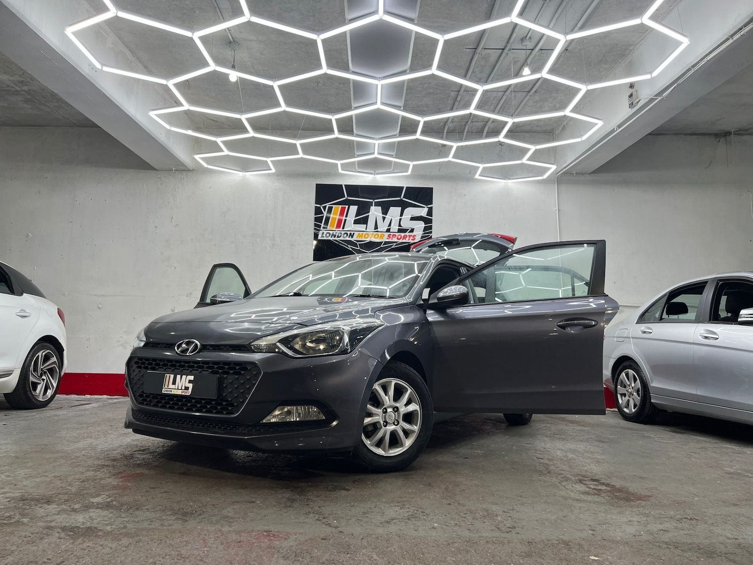 Used Hyundai i20 2018 for sale - 78131449: Photo 29