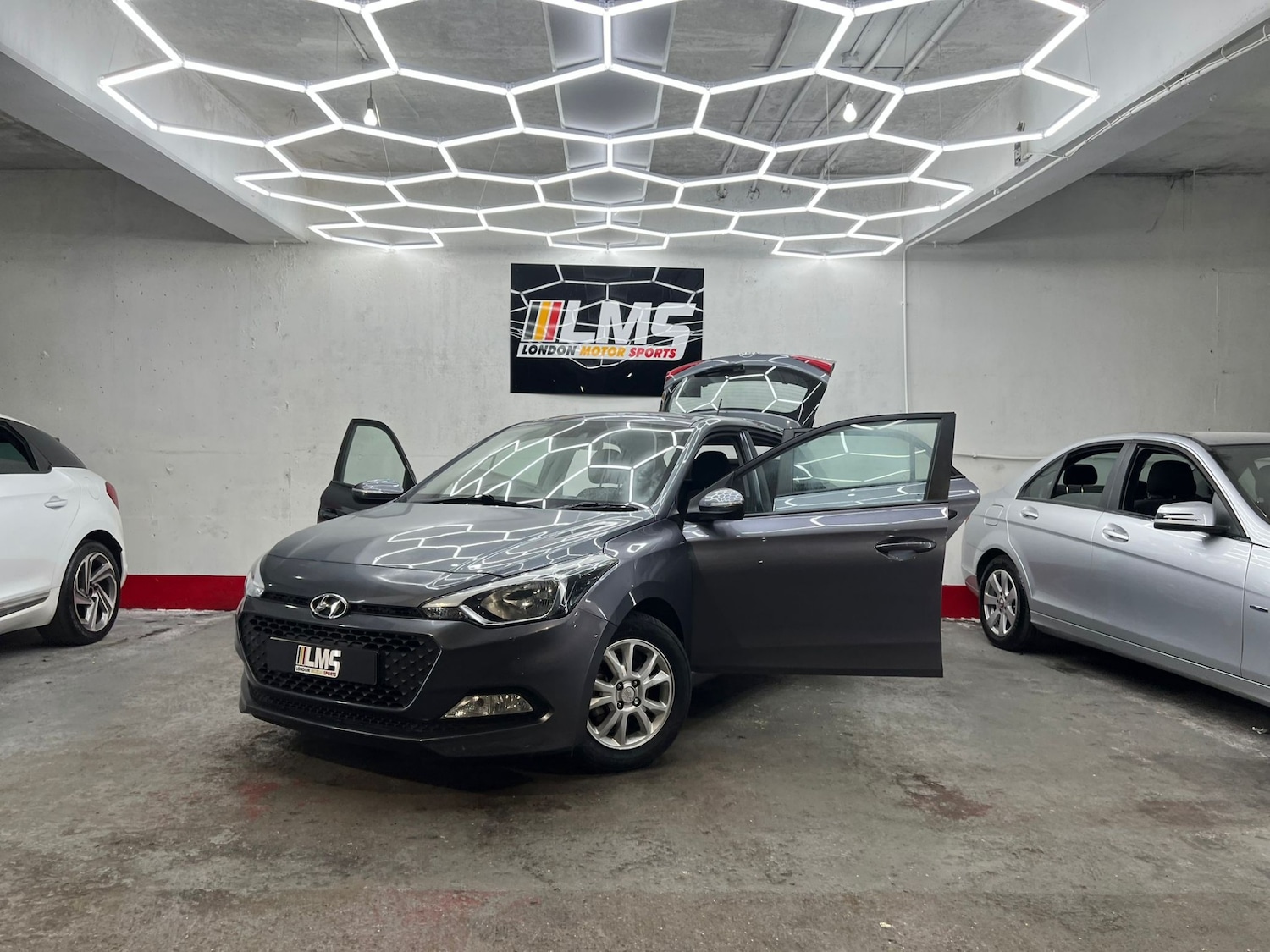 Used Hyundai i20 2018 for sale - 78131449: Photo 32