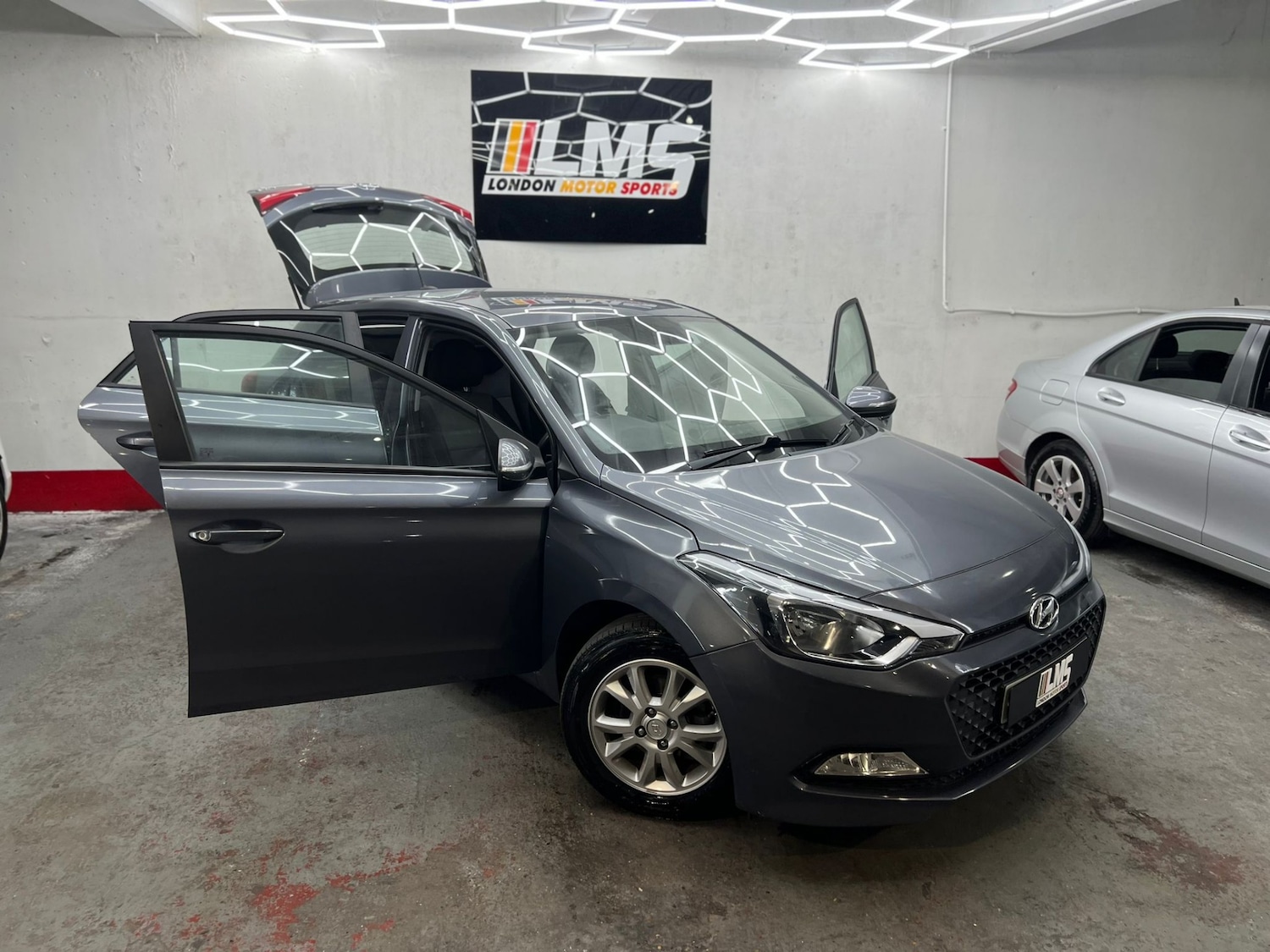 Used Hyundai i20 2018 for sale - 78131449: Photo 52