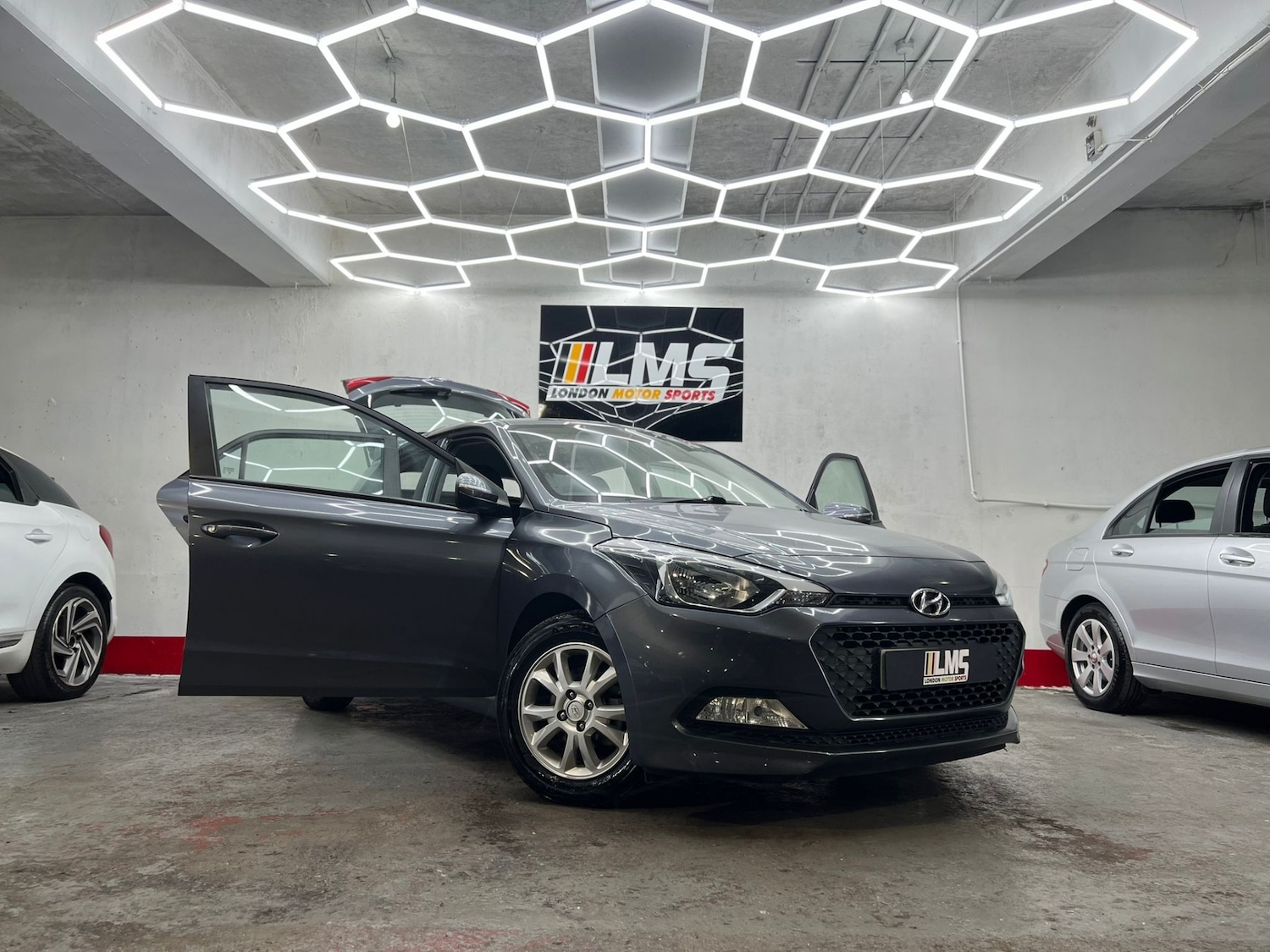 Used Hyundai i20 2018 for sale - 78131449: Photo 54