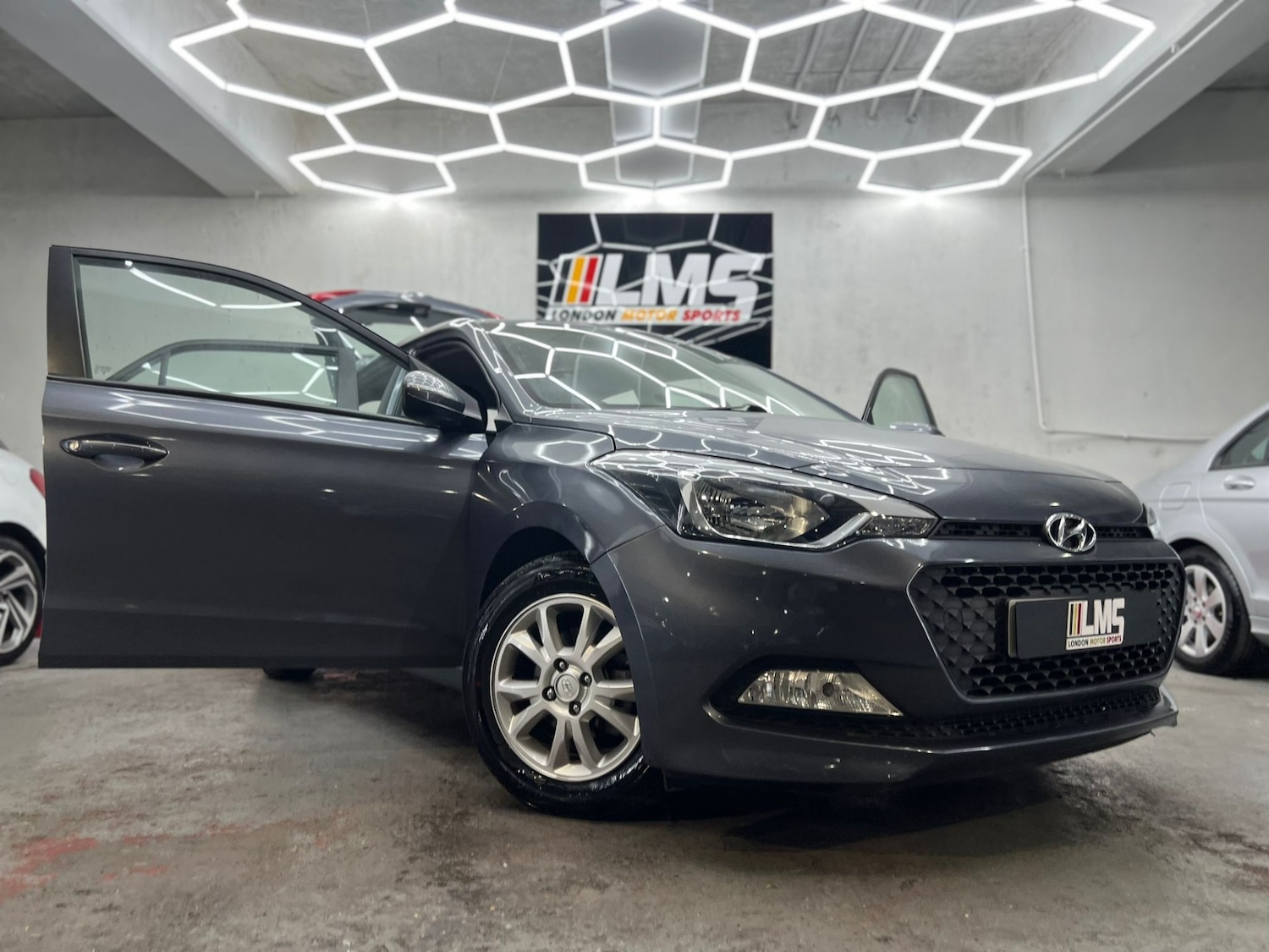 Used Hyundai i20 2018 for sale - 78131449: Photo 56