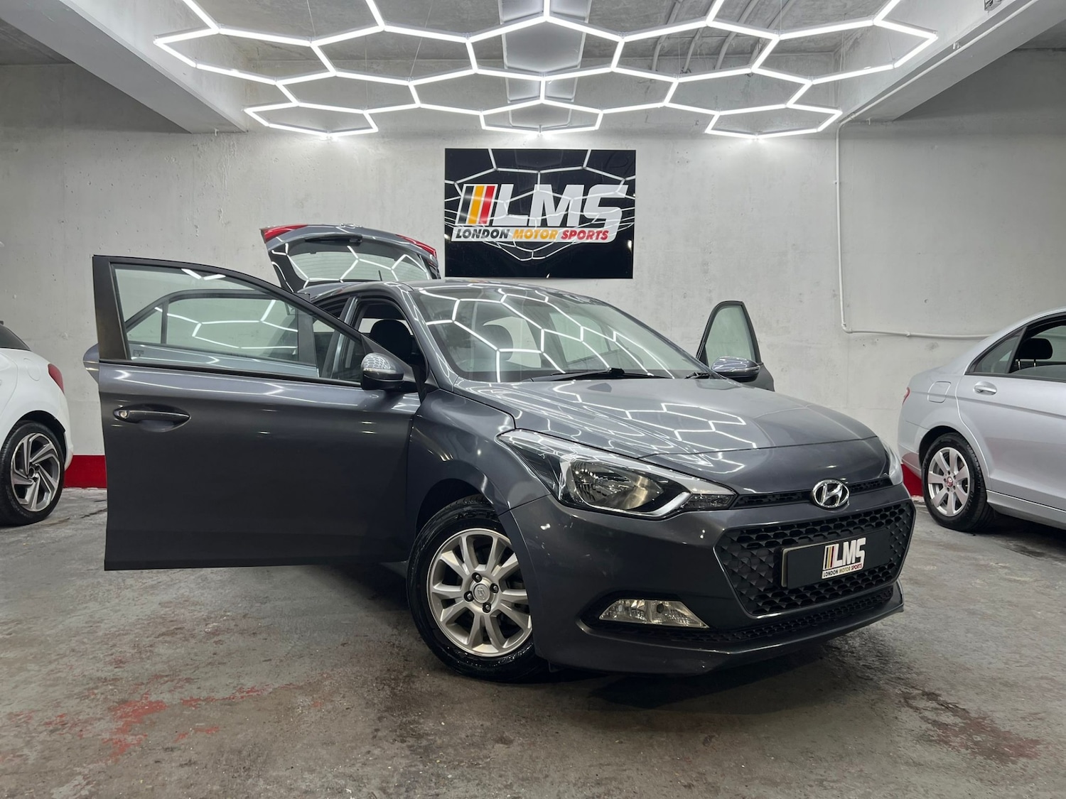 Used Hyundai i20 2018 for sale - 78131449: Photo 59