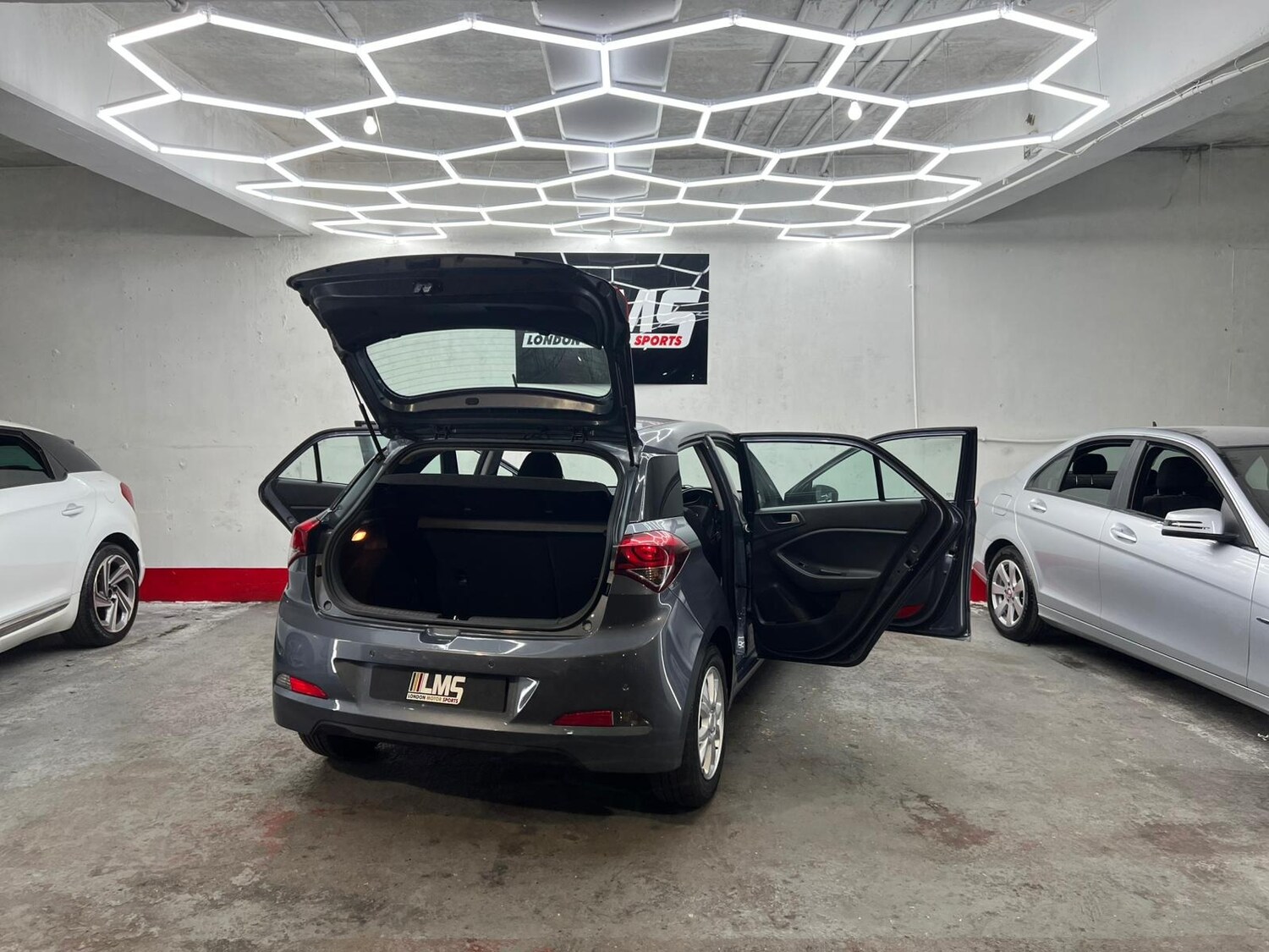 Used Hyundai i20 2018 for sale - 78131449: Photo 95