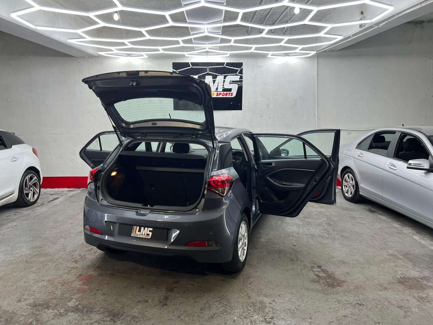 Used Hyundai i20 2018 for sale - 78131449: Photo 96