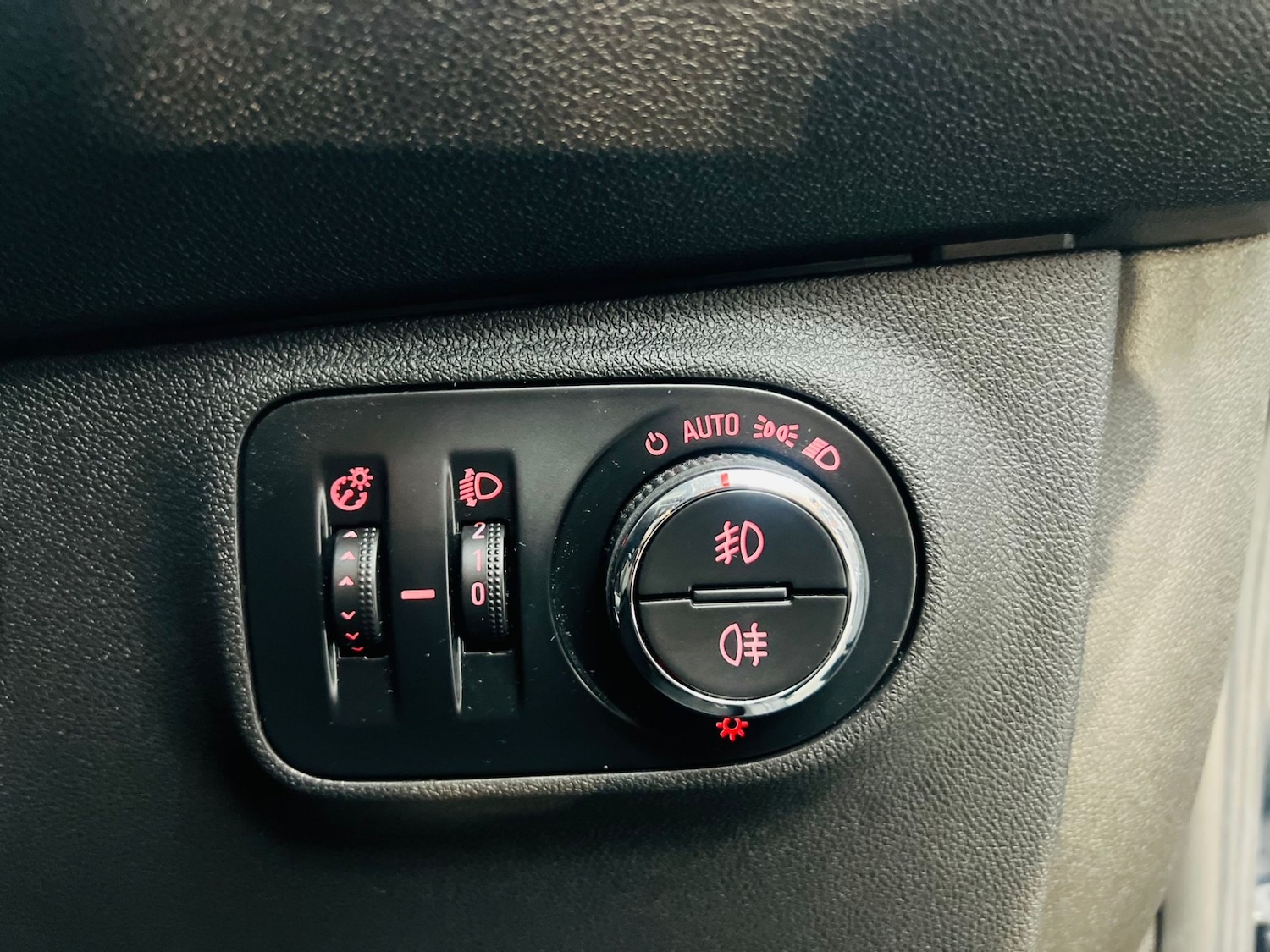 Used Vauxhall Corsa 2016 for sale - 75546345: Photo 60