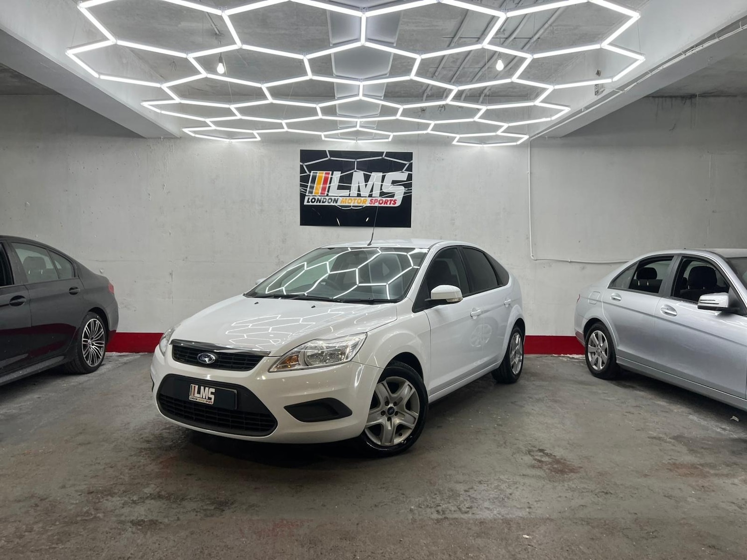 Used Ford Focus 2010 for sale - 78122209: Photo 2