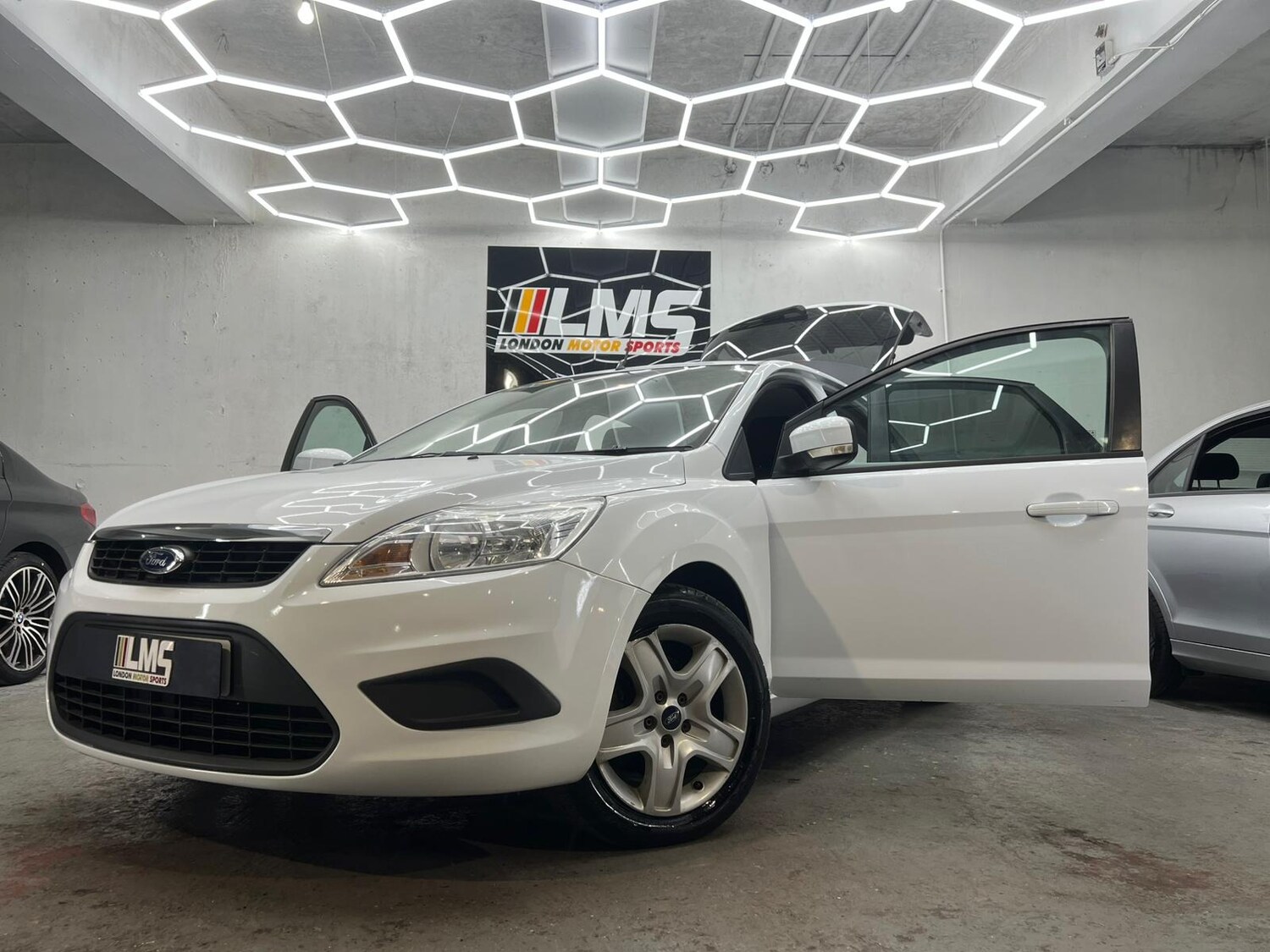 Used Ford Focus 2010 for sale - 78122209: Photo 21