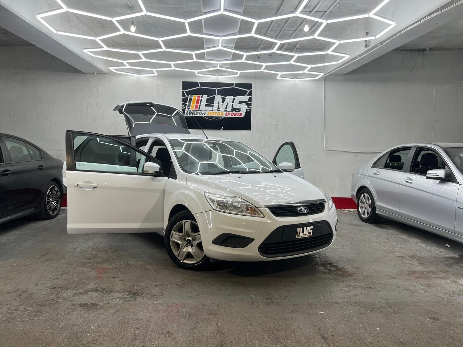 Used Ford Focus 2010 for sale - 78122209: Photo 37