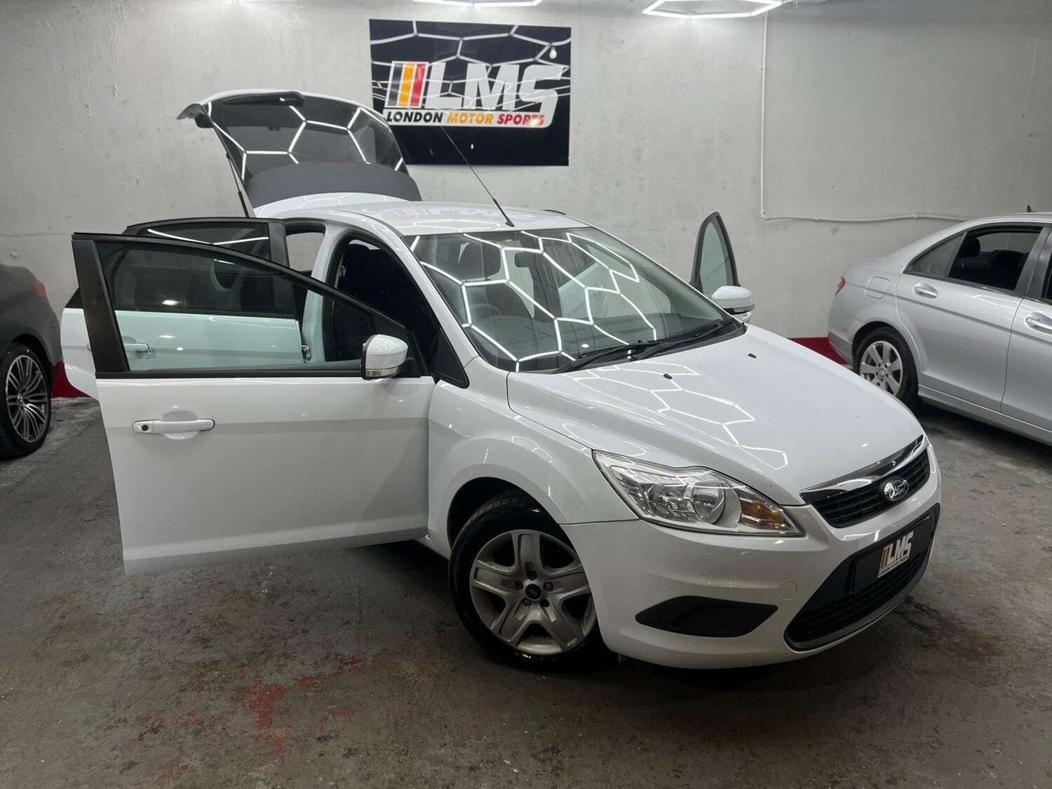 Used Ford Focus 2010 for sale - 78122209: Photo 41